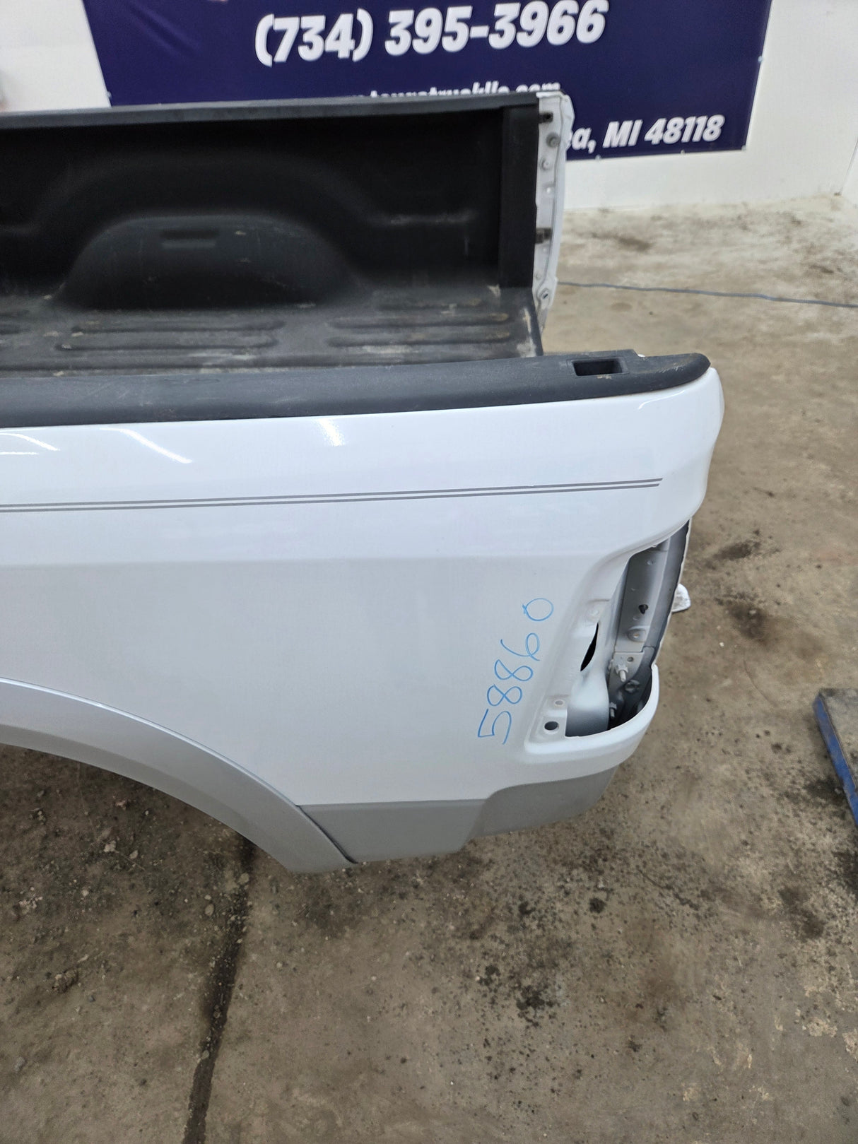 2009-2018 Dodge Ram 4th Gen 1500 2500 3500 6' 4" Short Truck Bed