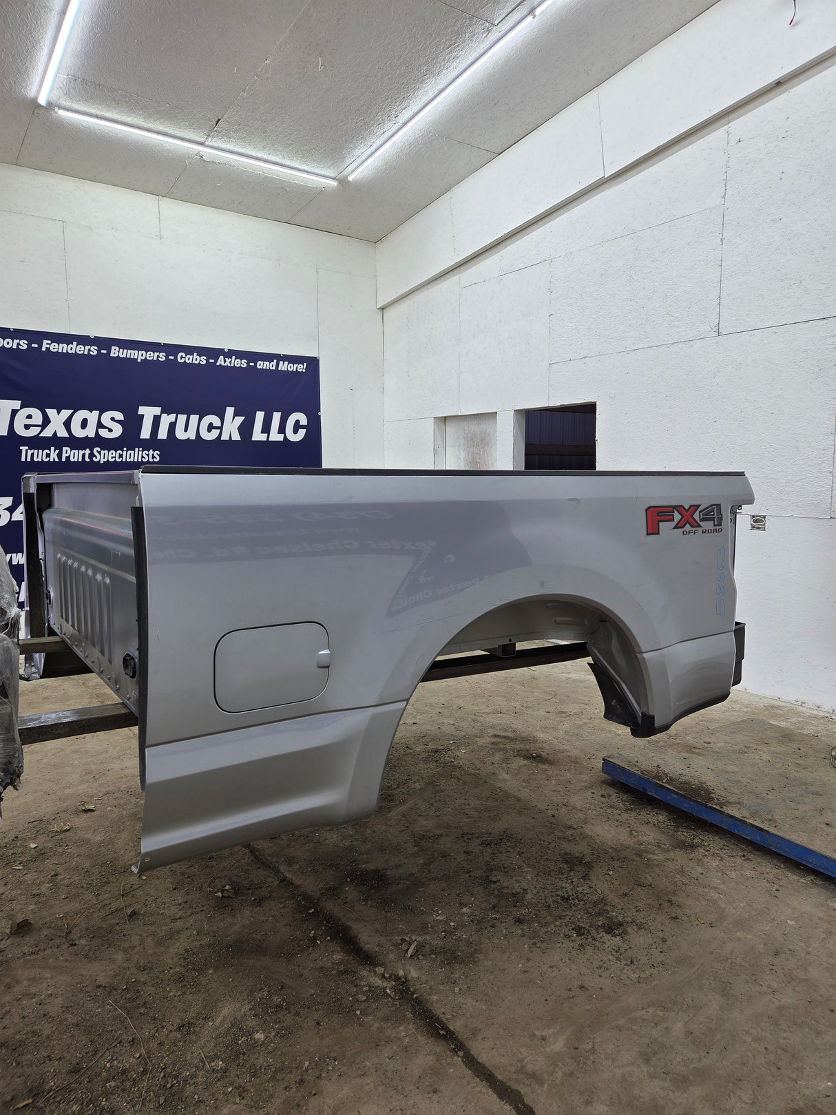 2017-2022 Ford F250 F350 Super Duty 6' 9" Short Truck Bed