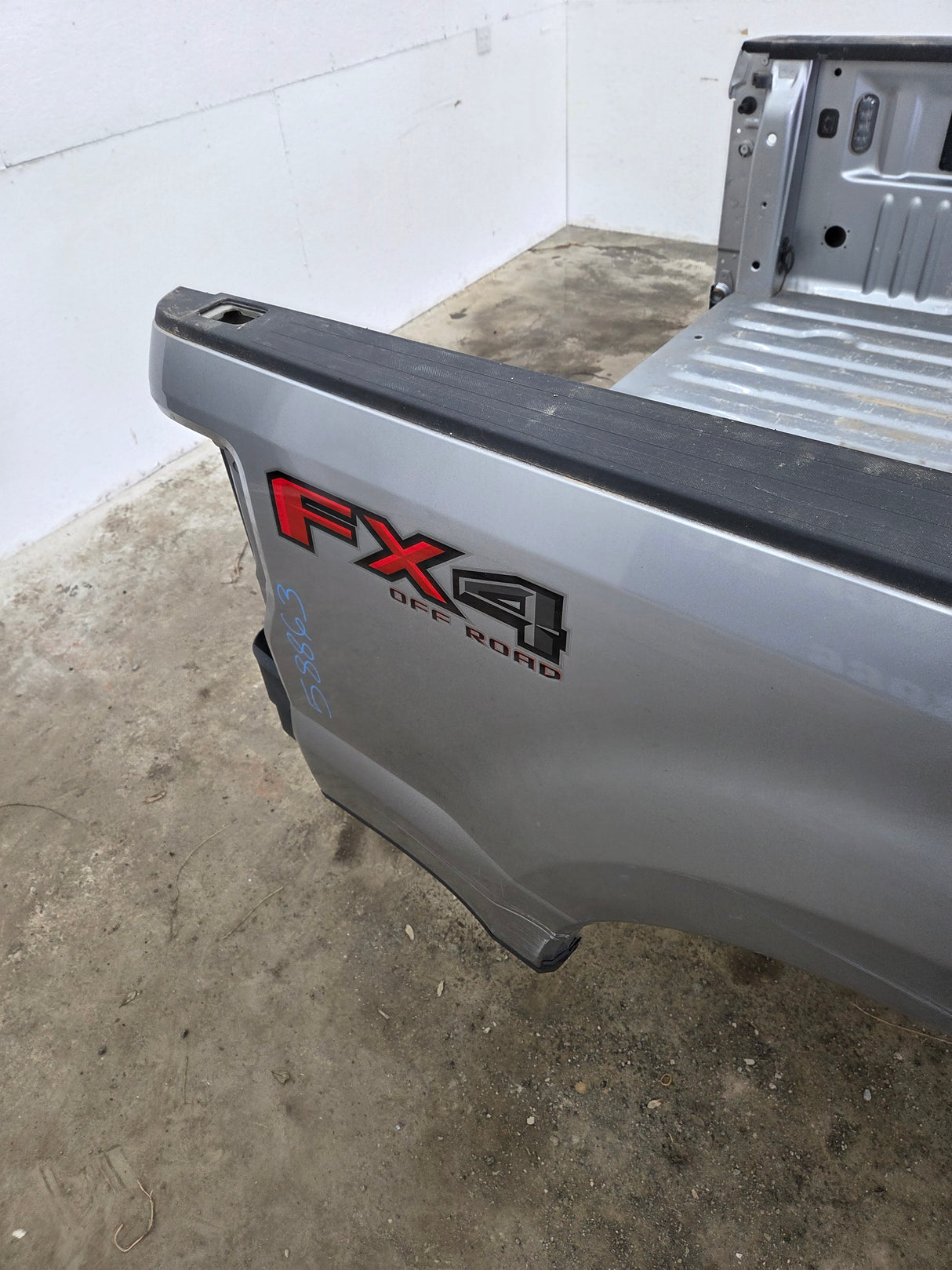 2017-2022 Ford F250 F350 Super Duty 6' 9" Short Truck Bed