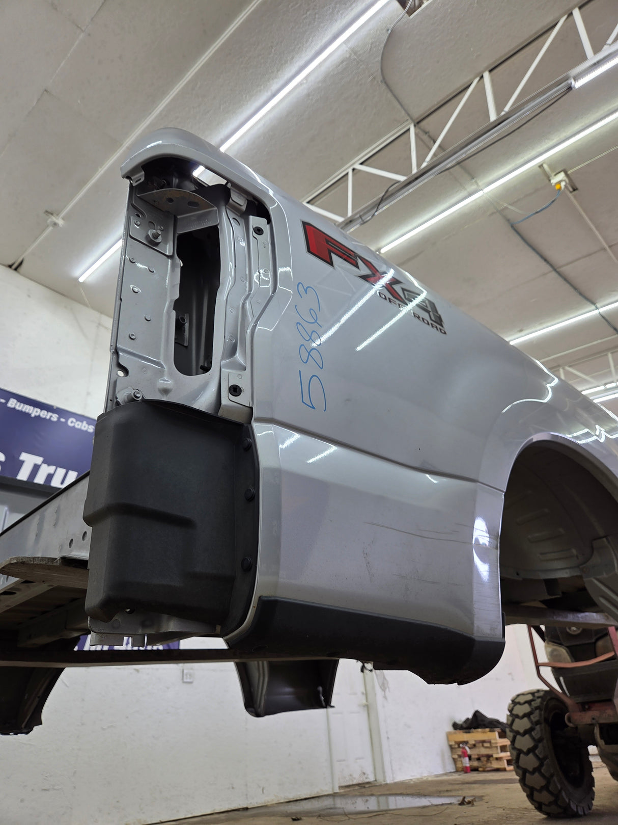 2017-2022 Ford F250 F350 Super Duty 6' 9" Short Truck Bed
