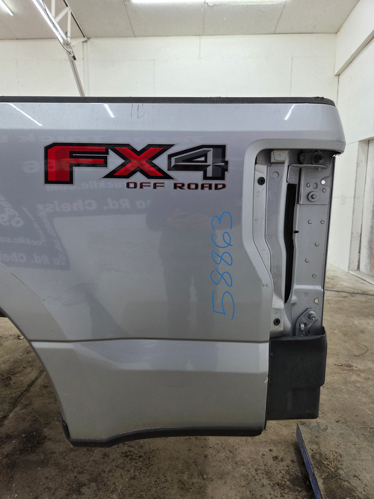 2017-2022 Ford F250 F350 Super Duty 6' 9" Short Truck Bed