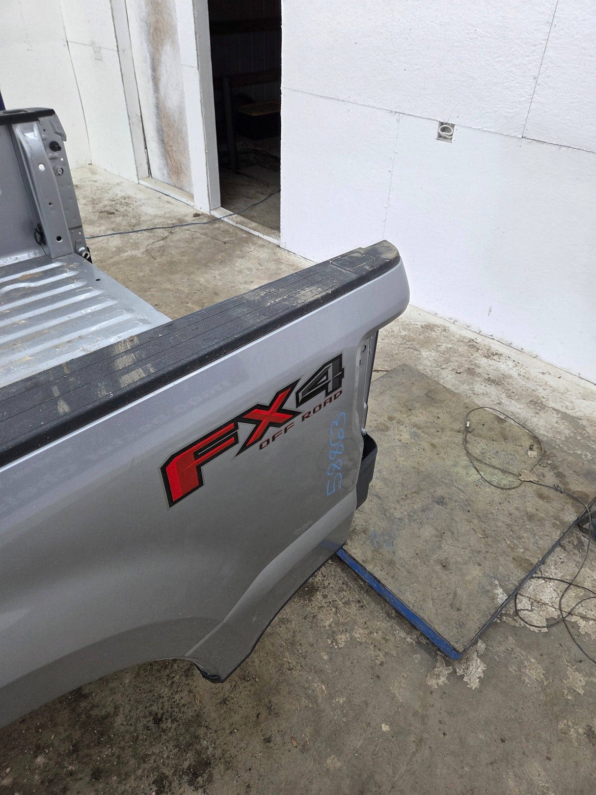 2017-2022 Ford F250 F350 Super Duty 6' 9" Short Truck Bed