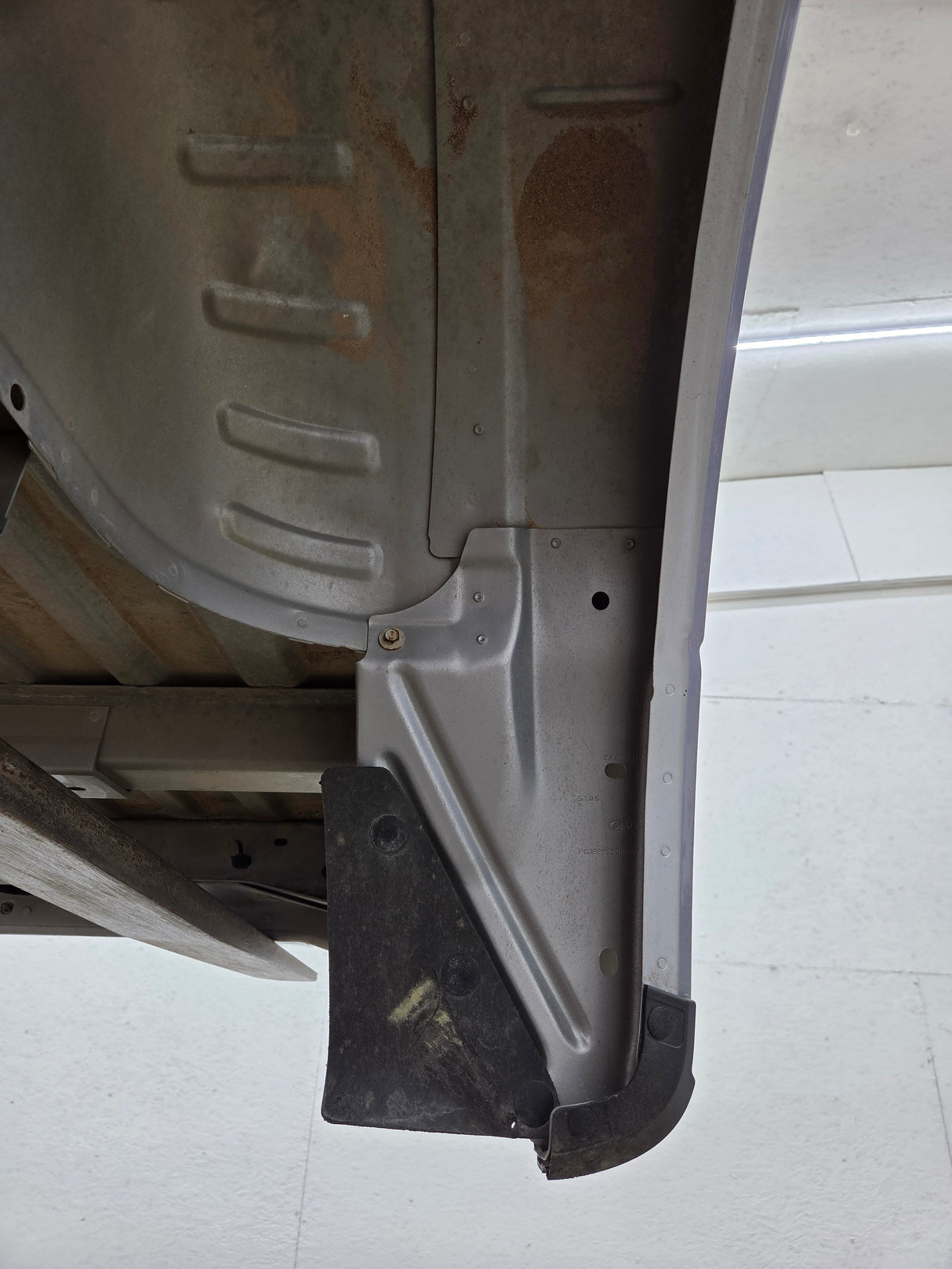 2017-2022 Ford F250 F350 Super Duty 6' 9" Short Truck Bed
