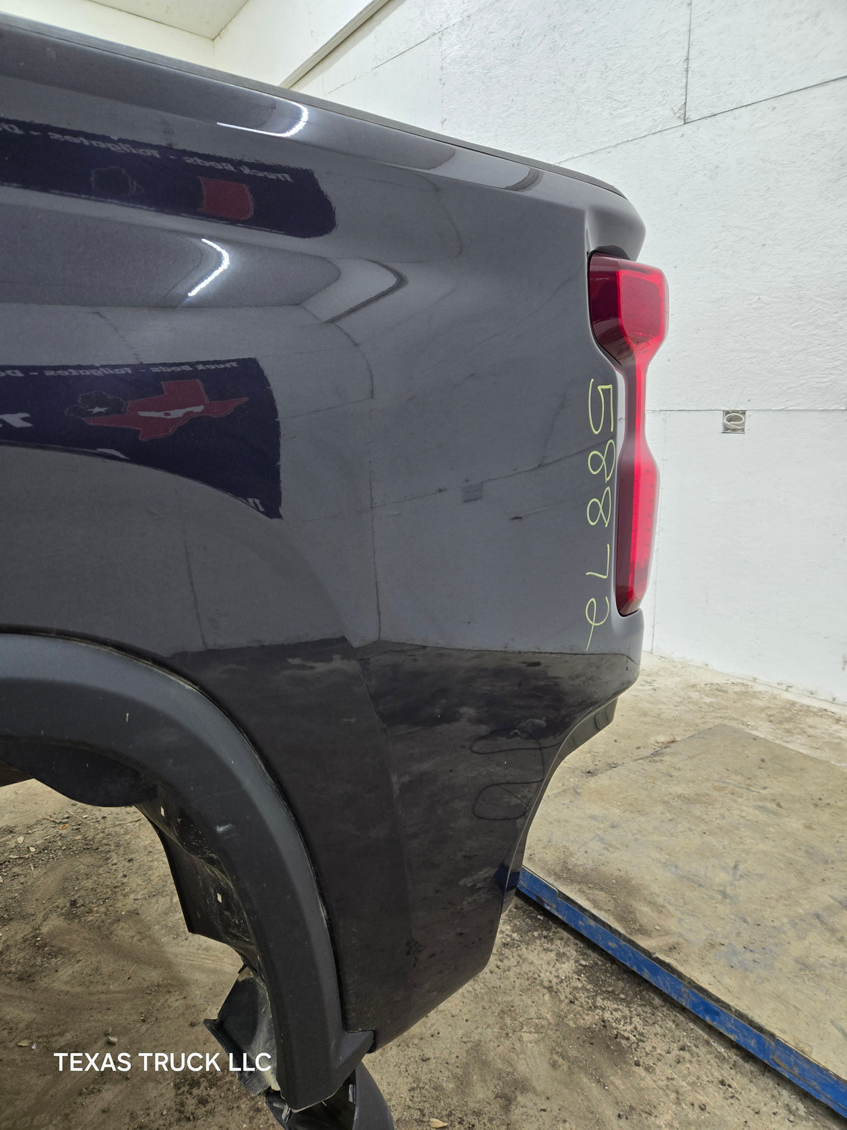 2019-2025 Chevrolet Silverado 2500 3500 HD 6' 6" Short Truck Bed