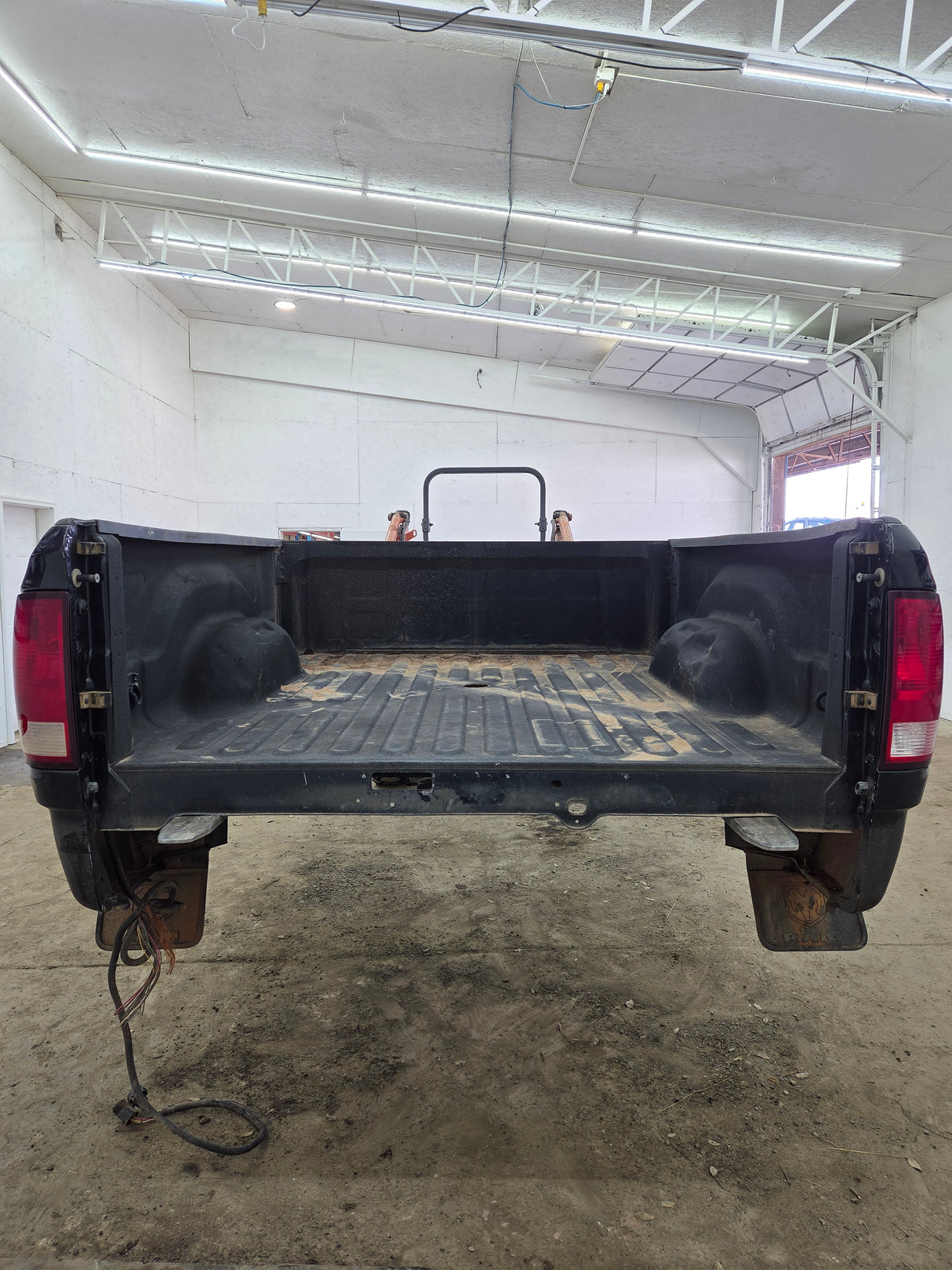 2009-2018 Dodge Ram 4th Gen 1500 2500 3500 6' 4" Short Truck Bed