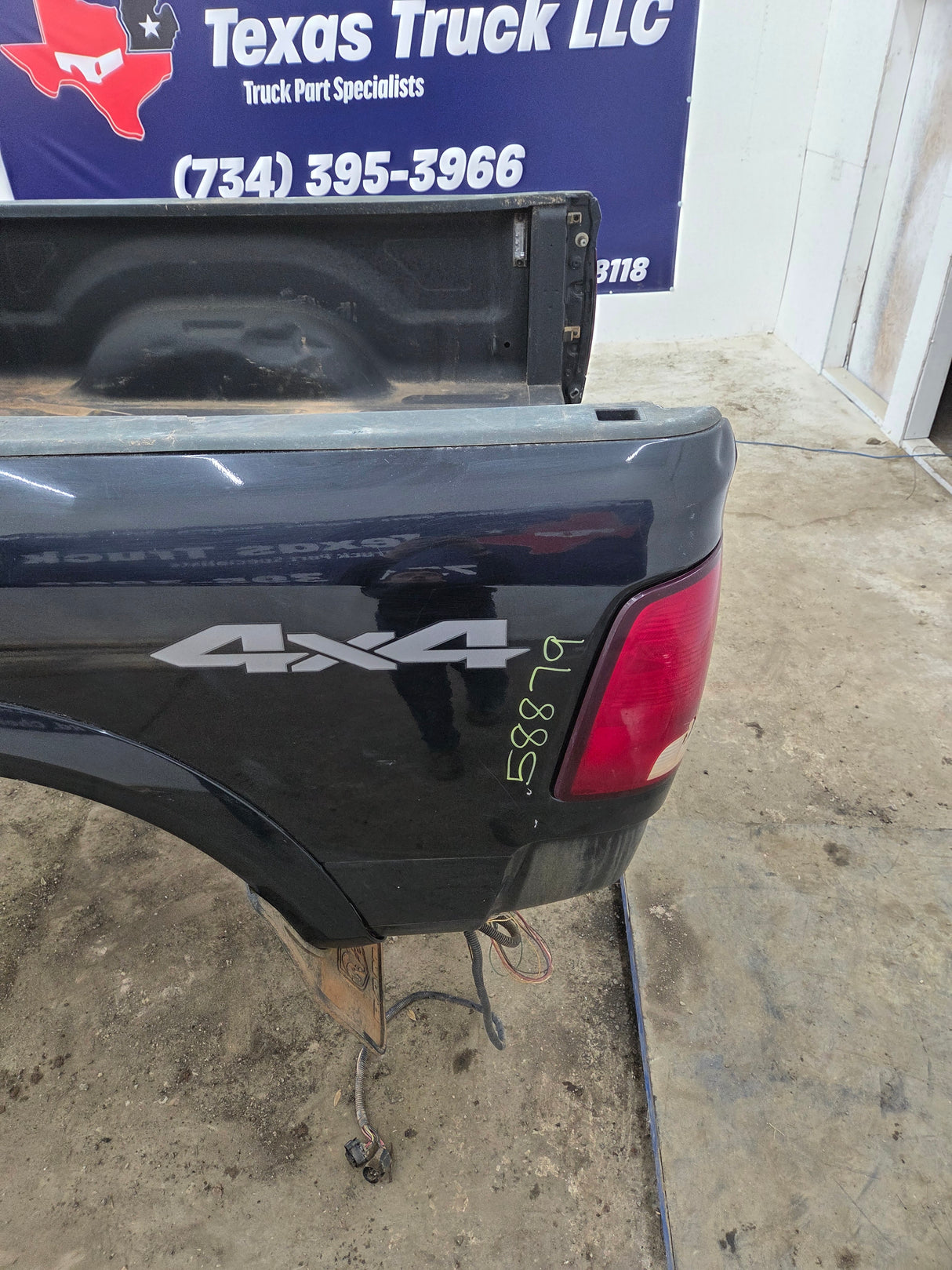 2009-2018 Dodge Ram 4th Gen 1500 2500 3500 6' 4" Short Truck Bed