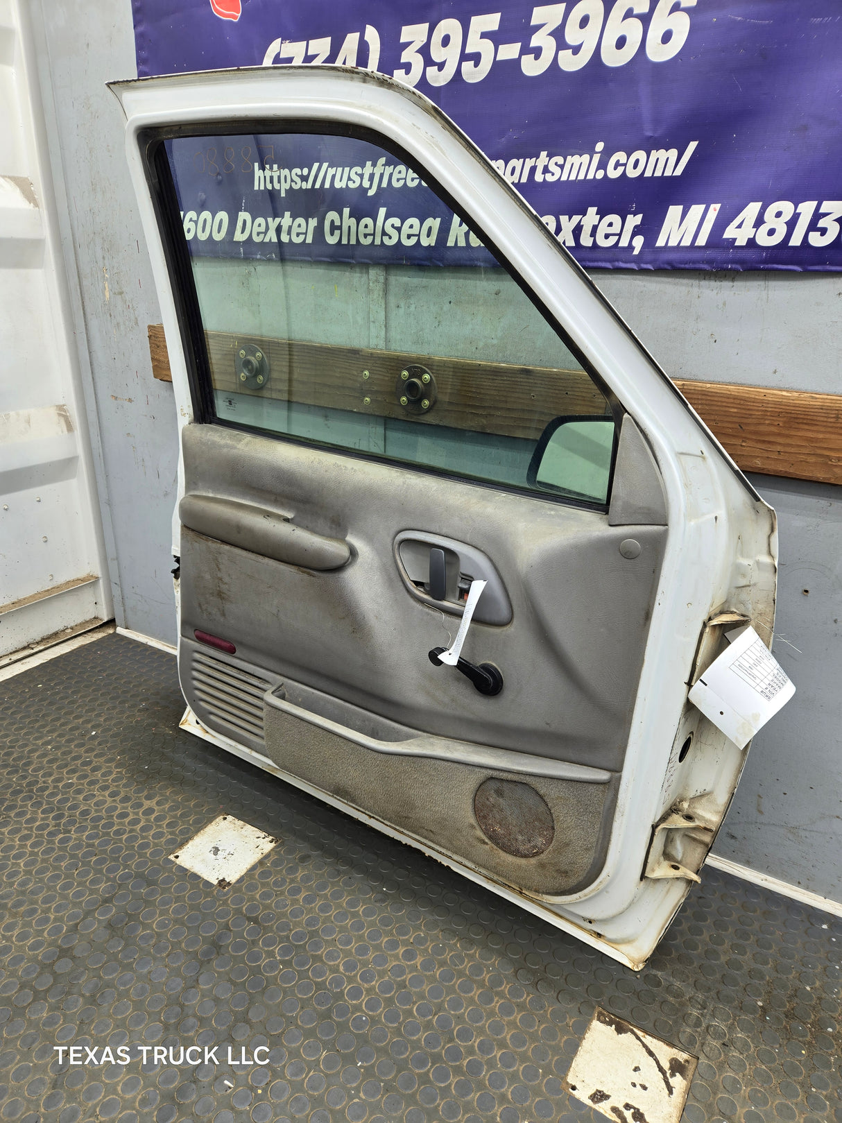 1988-2000 Chevrolet Silverado Suburban GMC Sierra LH Front Driver Side Door - White