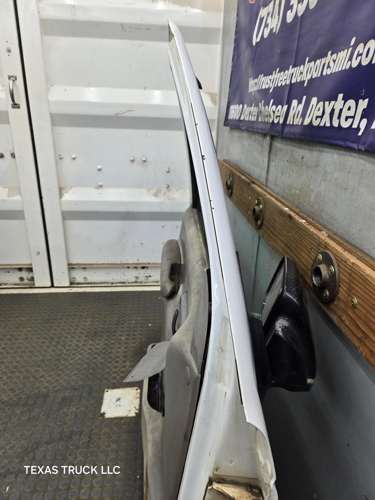 1988-2000 Chevrolet Silverado Suburban GMC Sierra LH Front Driver Side Door - White