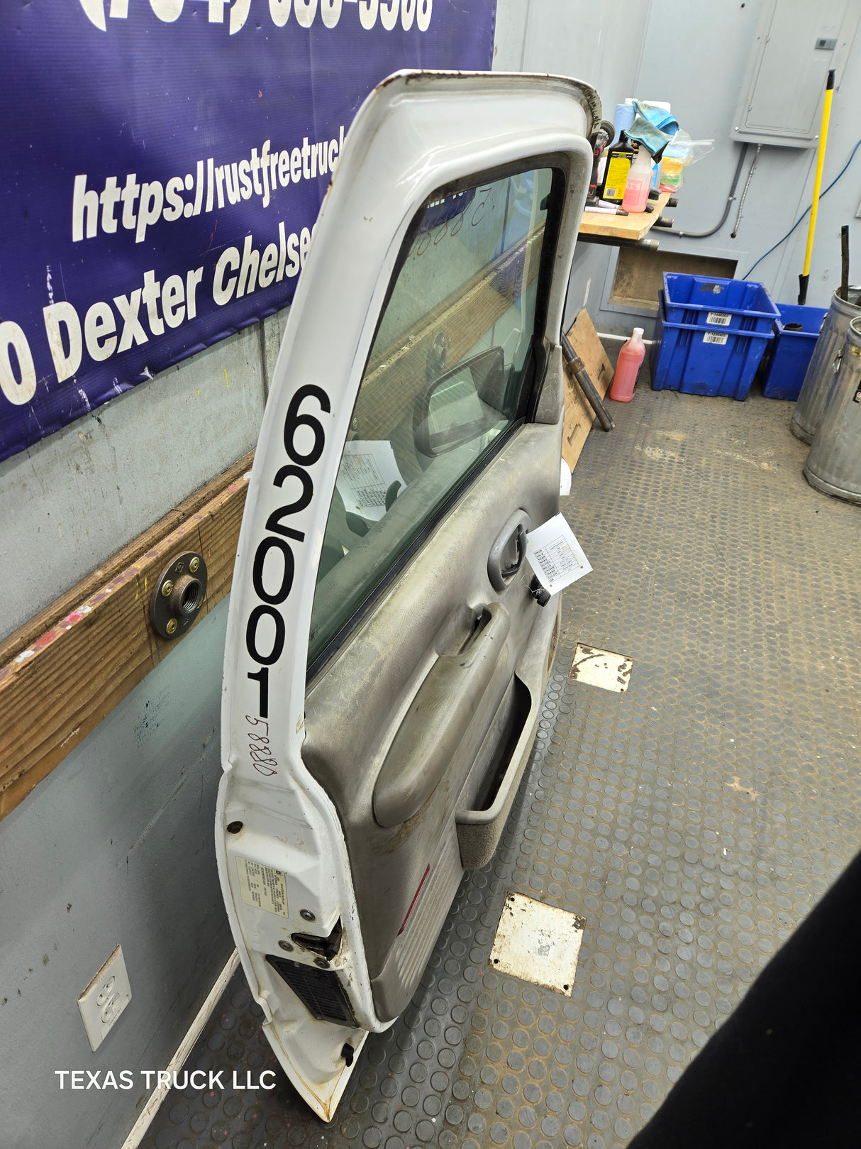 1988-2000 Chevrolet Silverado Suburban GMC Sierra LH Front Driver Side Door - White