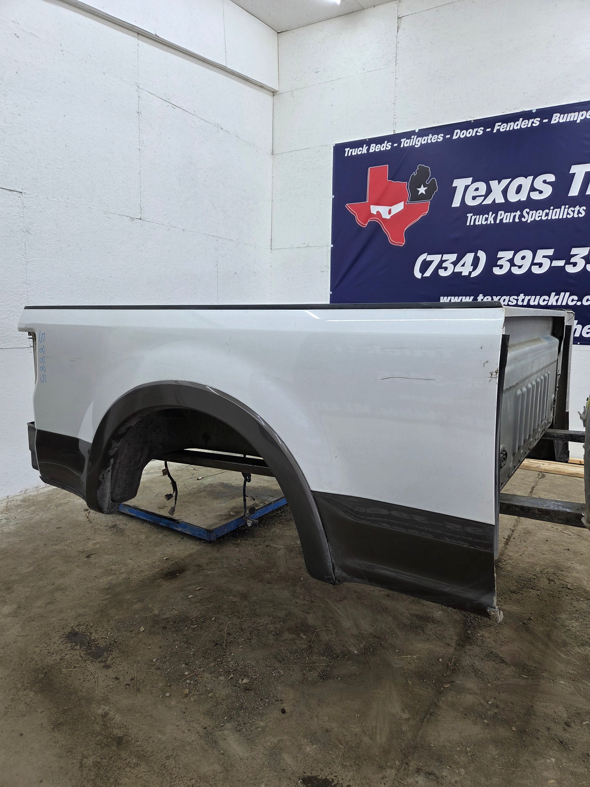 2017-2022 Ford F250 F350 Super Duty 6' 9" Short Truck Bed