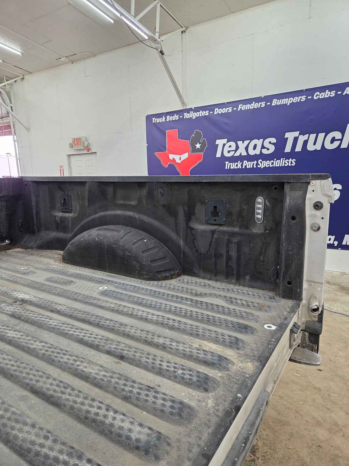2017-2022 Ford F250 F350 Super Duty 6' 9" Short Truck Bed