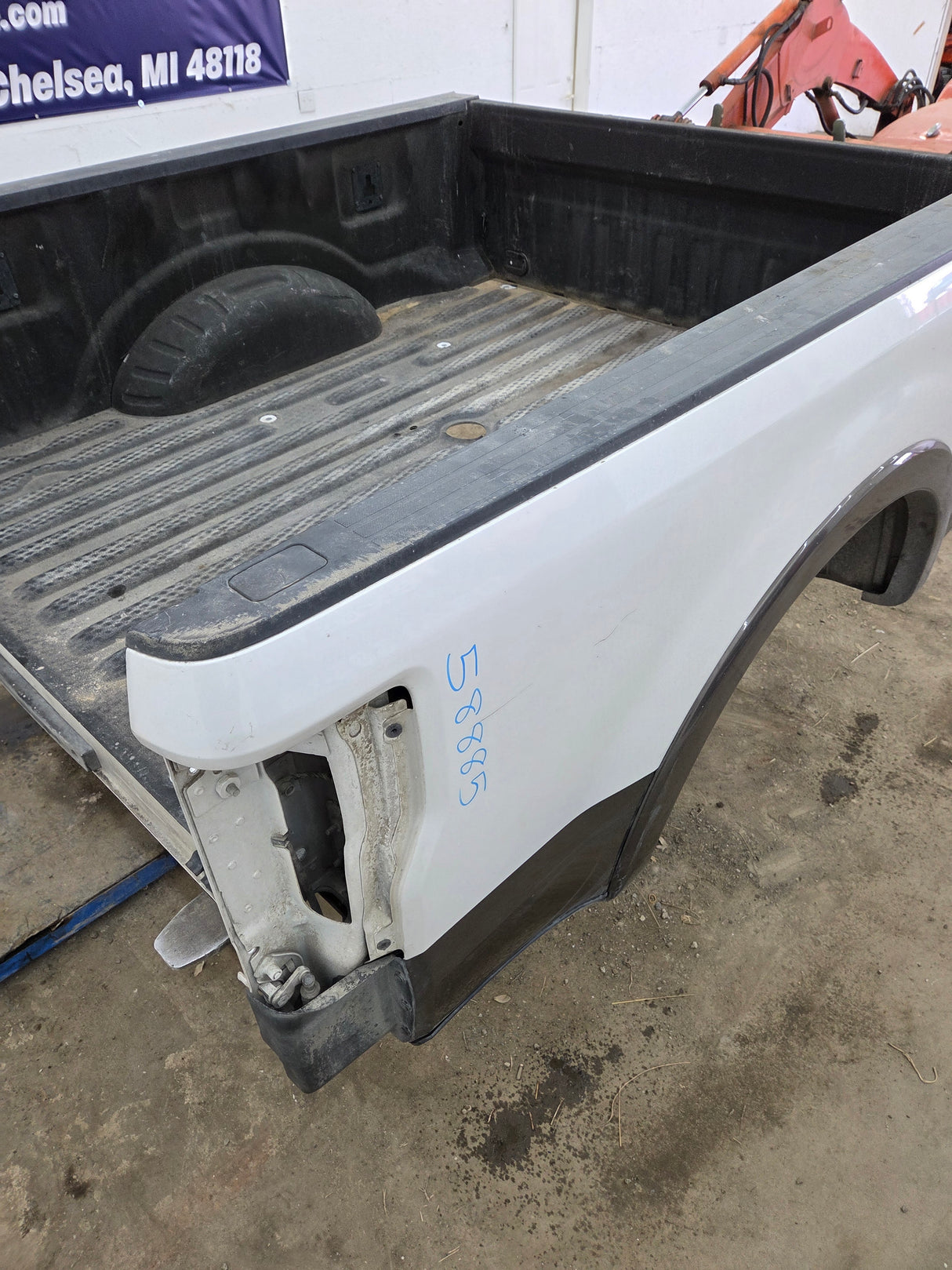 2017-2022 Ford F250 F350 Super Duty 6' 9" Short Truck Bed
