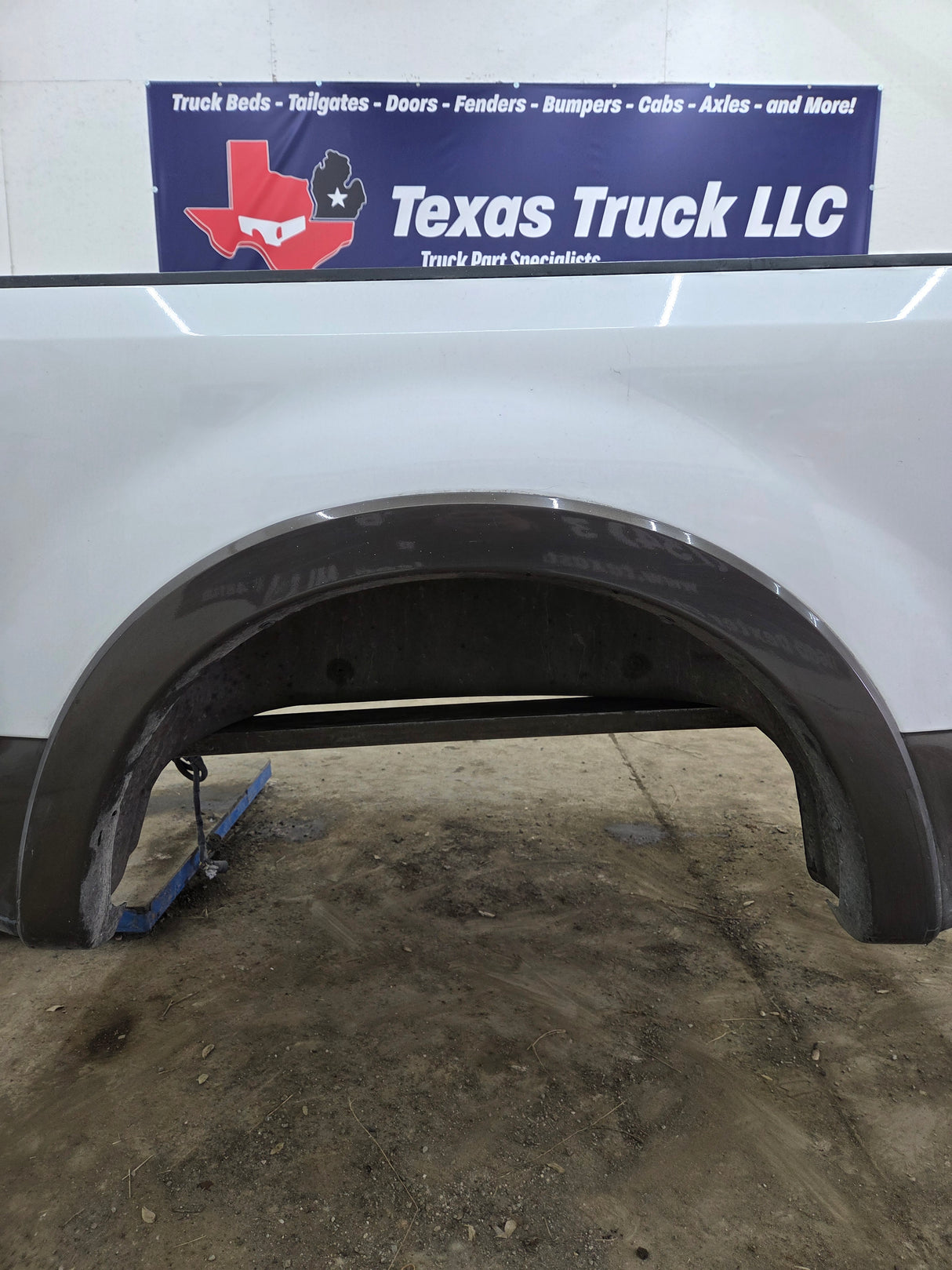 2017-2022 Ford F250 F350 Super Duty 6' 9" Short Truck Bed