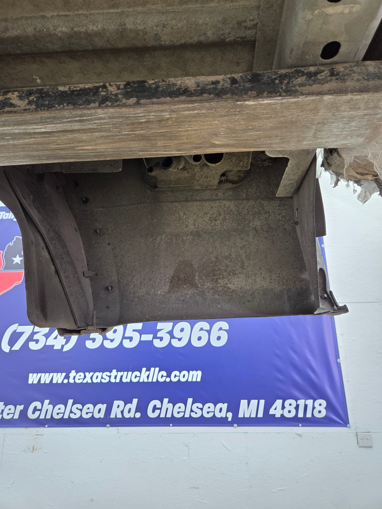 2017-2022 Ford F250 F350 Super Duty 6' 9" Short Truck Bed