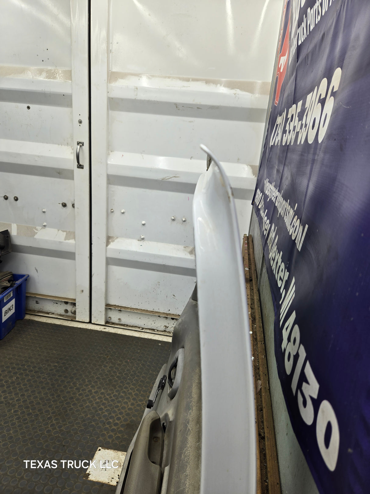 1988-2000 Chevrolet Silverado Suburban GMC Sierra RH Front Passenger Side Door