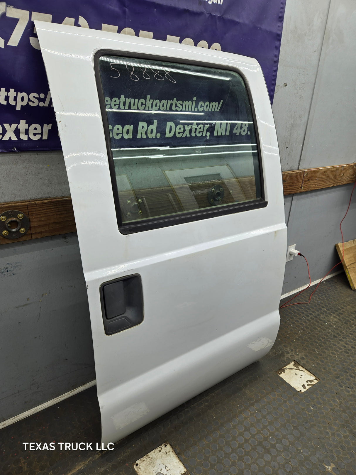 1999-2011 Ford Super Duty F250 F350 F450 F550 RH Crew Cab Passenger Side Rear Door