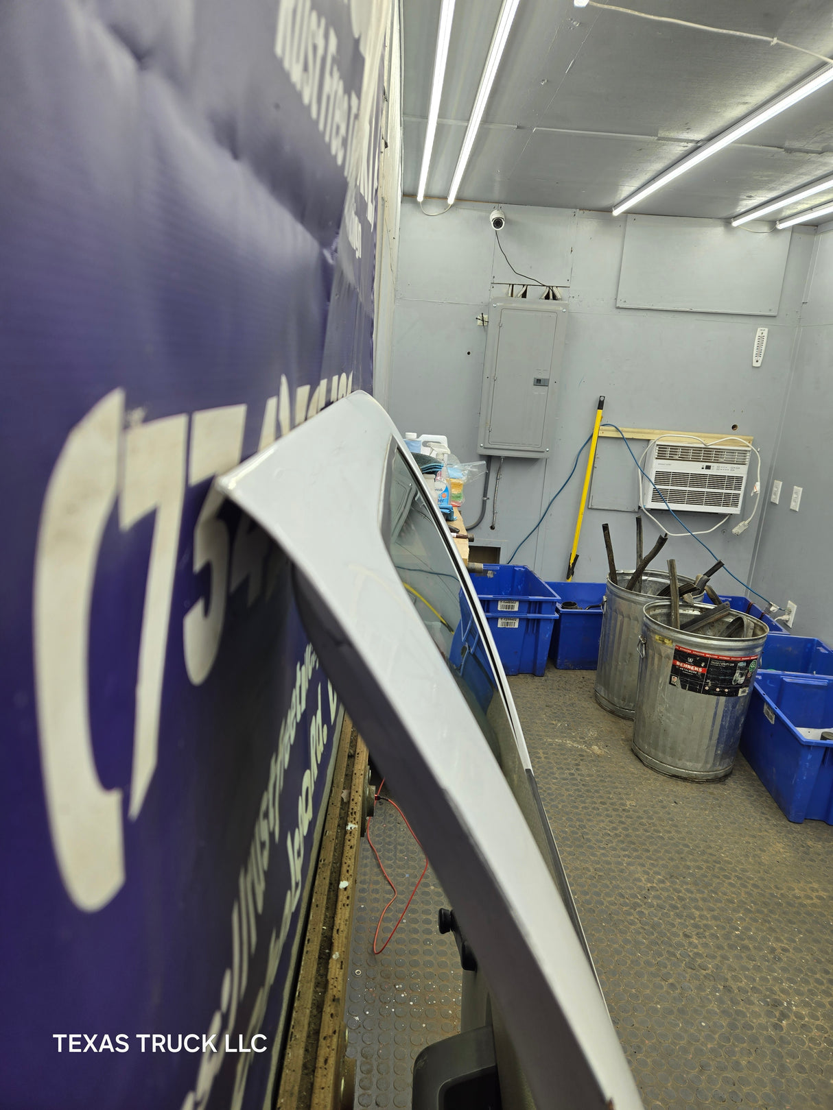 1999-2011 Ford Super Duty F250 F350 F450 F550 RH Crew Cab Passenger Side Rear Door