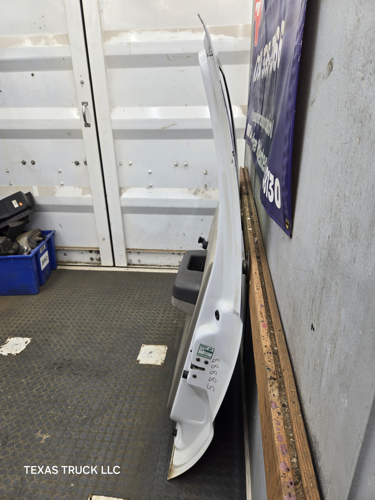 1999-2011 Ford Super Duty F250 F350 F450 F550 RH Crew Cab Passenger Side Rear Door