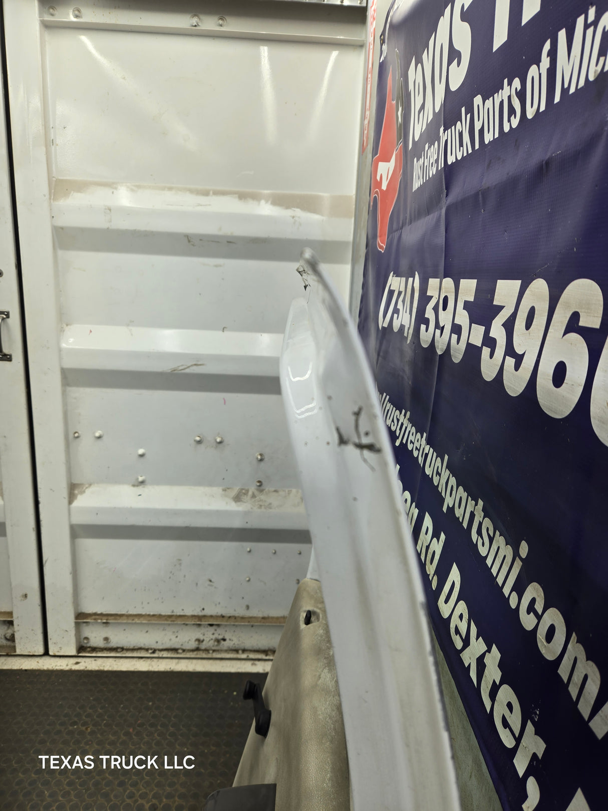 1999-2011 Ford Super Duty F250 F350 F450 F550 RH Crew Cab Passenger Side Rear Door