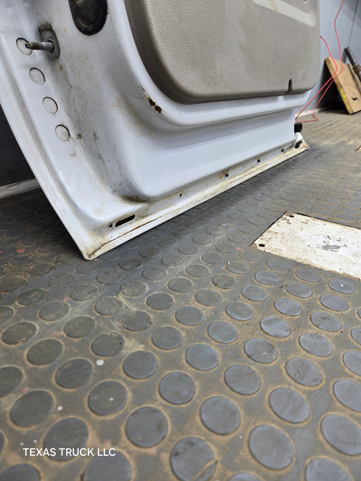 1999-2011 Ford Super Duty F250 F350 F450 F550 RH Crew Cab Passenger Side Rear Door