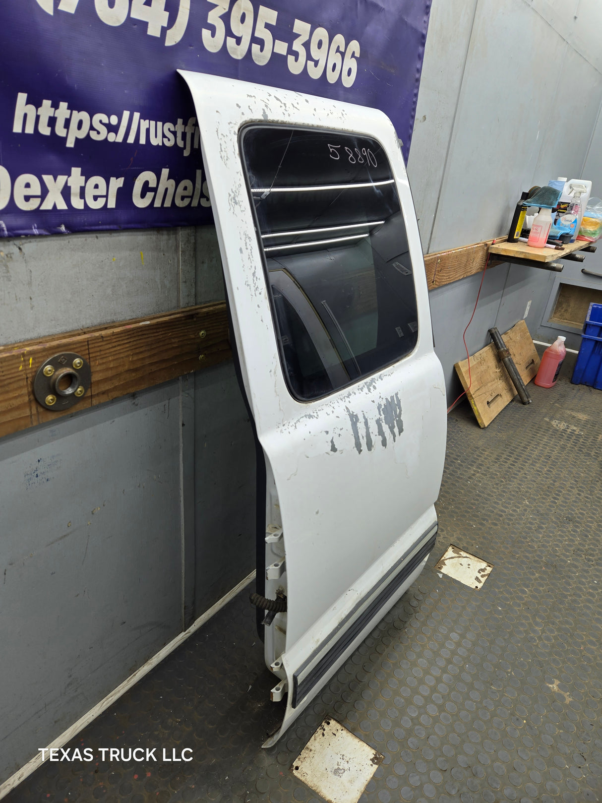 1999-2006 Chevrolet Silverado / GMC Sierra 1500 2500 3500 HD Rear Passenger side Extended Cab rear door RH