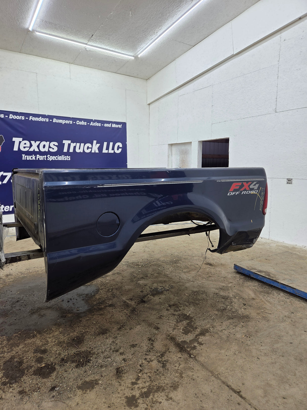 1999-2010 Ford Super Duty F250 F350 6' 9" Short Truck Bed