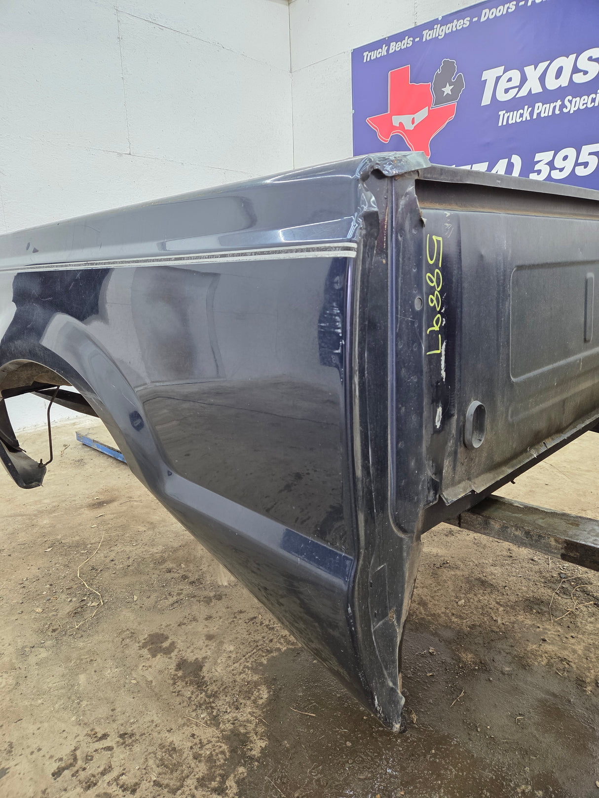 1999-2010 Ford Super Duty F250 F350 6' 9" Short Truck Bed