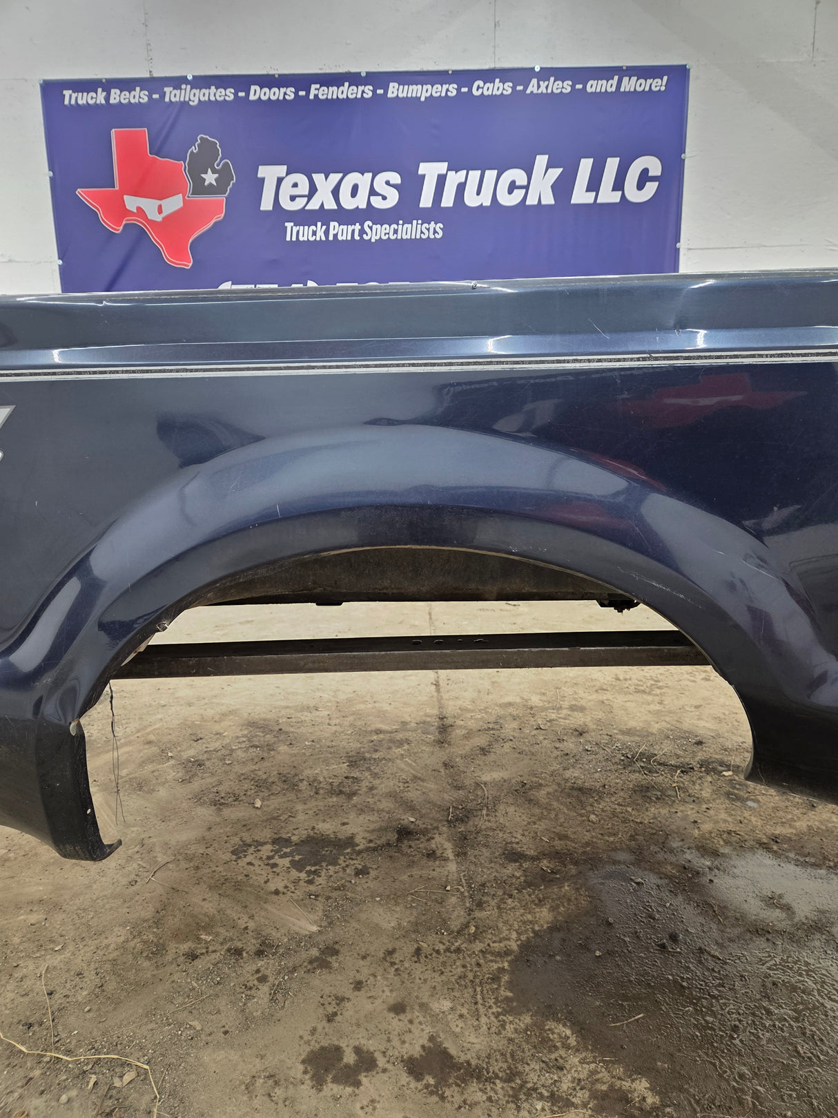 1999-2010 Ford Super Duty F250 F350 6' 9" Short Truck Bed