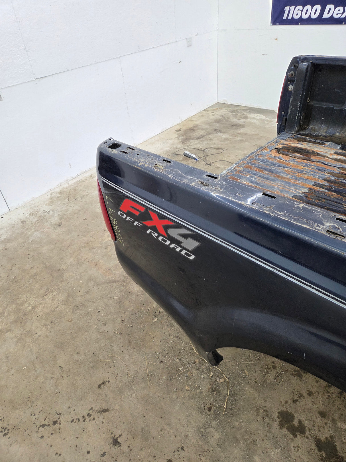 1999-2010 Ford Super Duty F250 F350 6' 9" Short Truck Bed