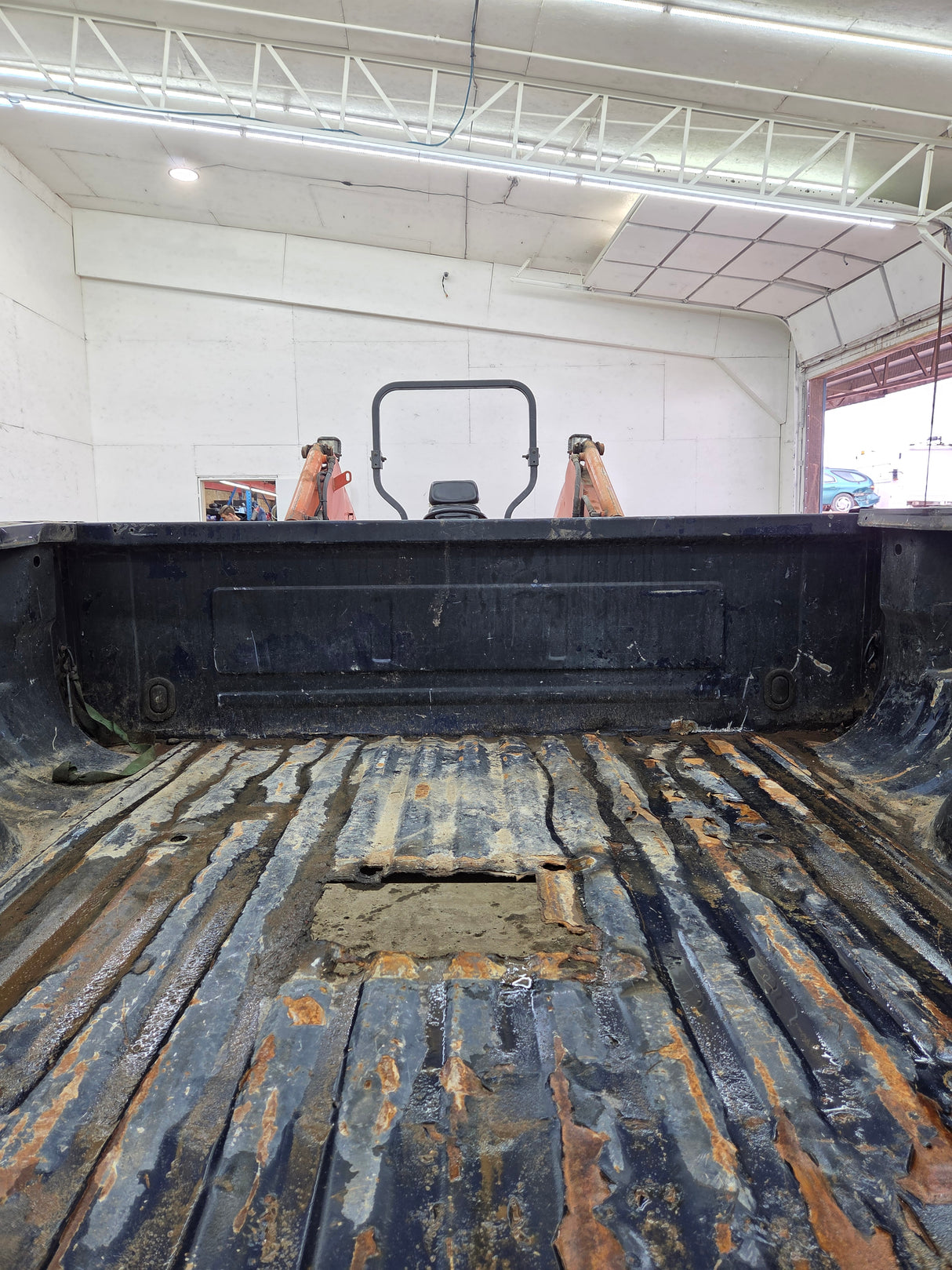 1999-2010 Ford Super Duty F250 F350 6' 9" Short Truck Bed