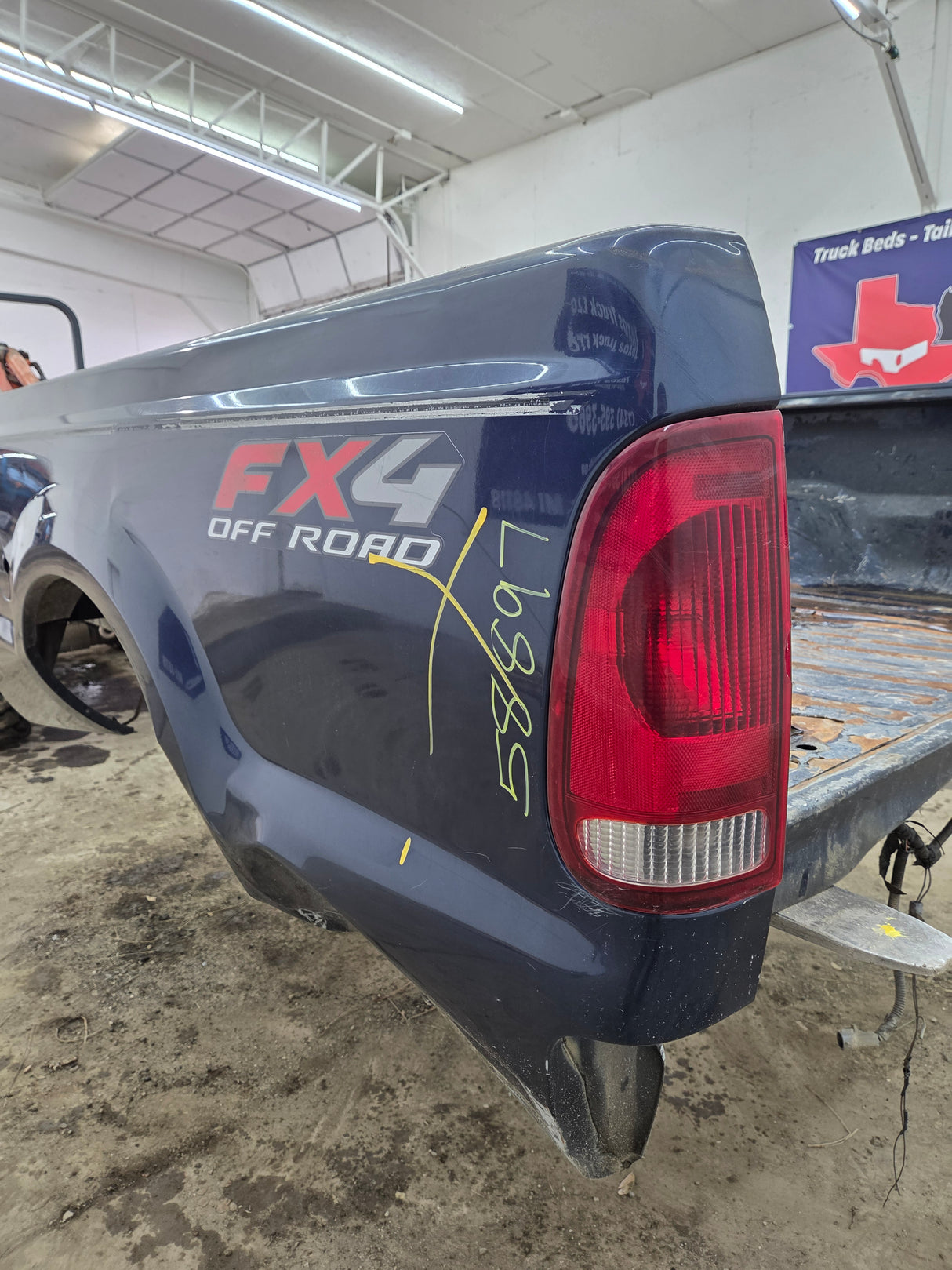 1999-2010 Ford Super Duty F250 F350 6' 9" Short Truck Bed