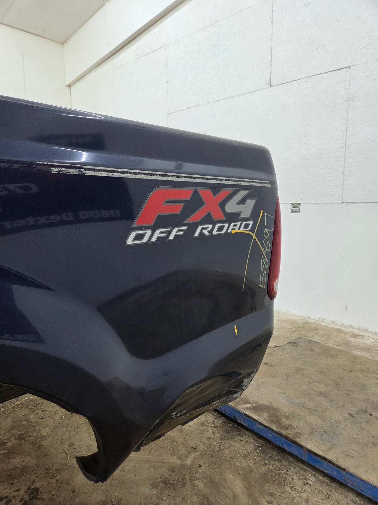 1999-2010 Ford Super Duty F250 F350 6' 9" Short Truck Bed