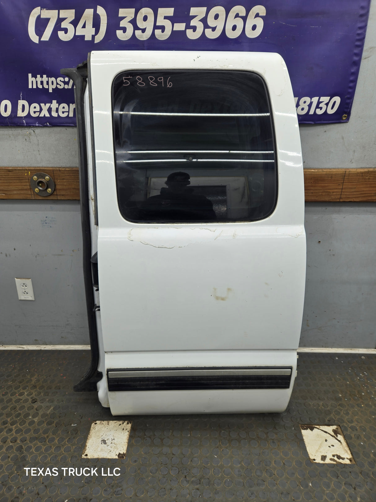 1999-2006 Chevrolet Silverado / GMC Sierra 1500 2500 3500 HD Rear Driver side Extended Cab rear door LH