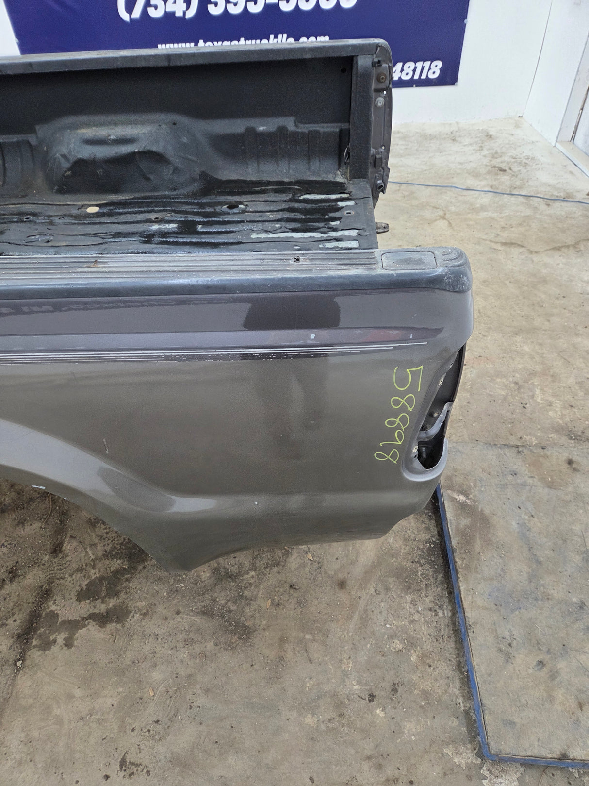 1999-2010 Ford Super Duty F250 F350 6' 9" Short Truck Bed