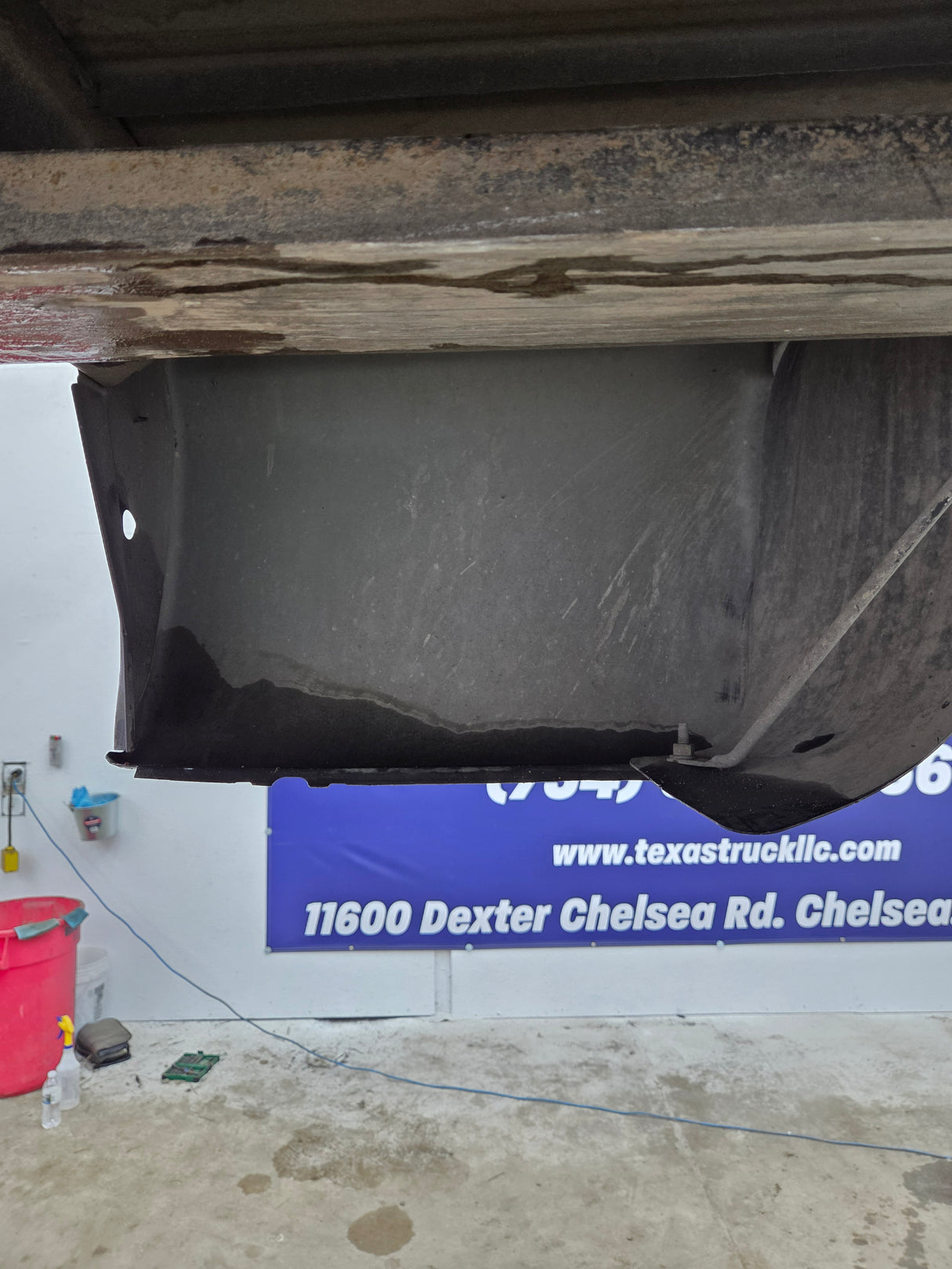 1999-2010 Ford Super Duty F250 F350 6' 9" Short Truck Bed