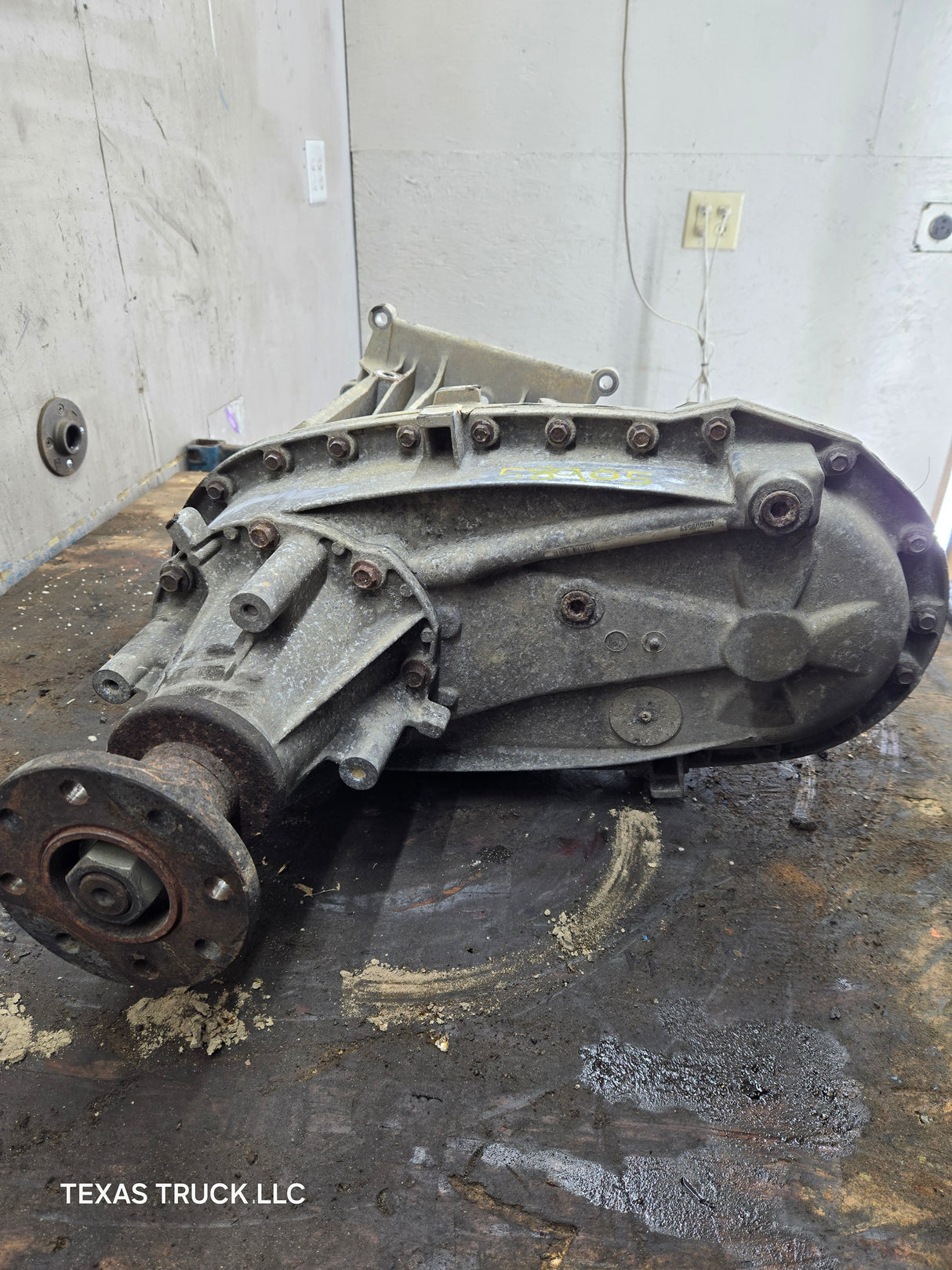 2011-2016 6.2L 6.7L PSD Transfer Case Flange Yoke Manual Shift Ford F250 F350 F450 F550 Super Duty