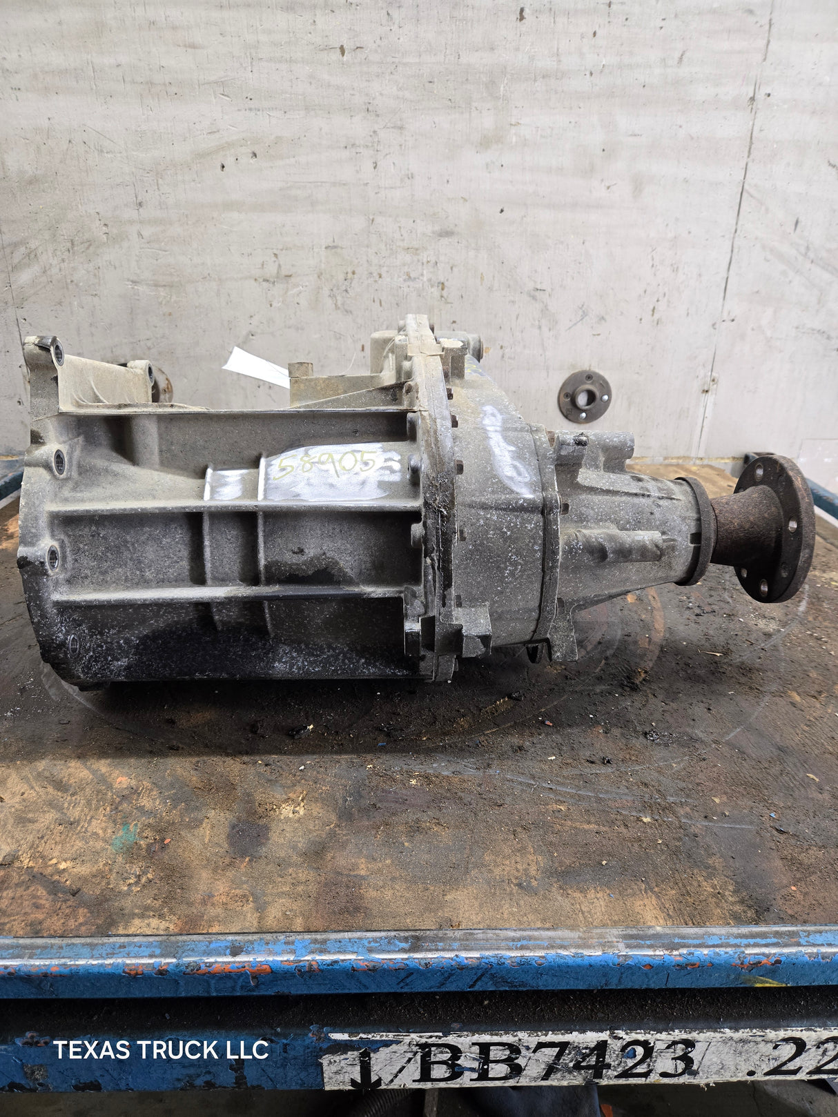 2011-2016 6.2L 6.7L PSD Transfer Case Flange Yoke Manual Shift Ford F250 F350 F450 F550 Super Duty