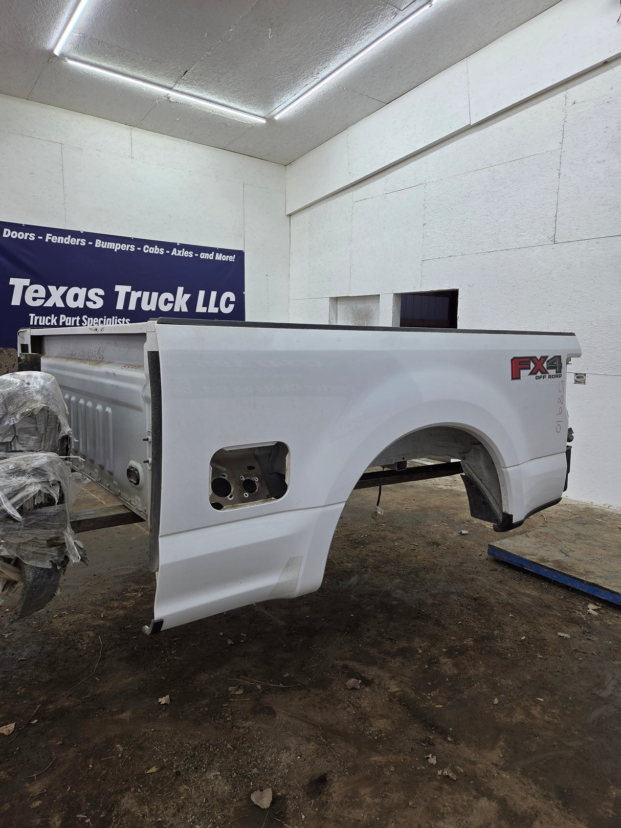 2017-2022 Ford F250 F350 Super Duty 6' 9" Short Truck Bed