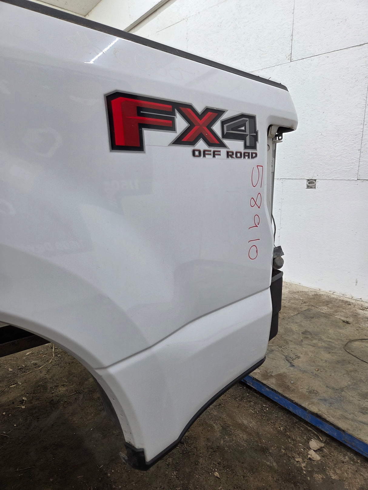 2017-2022 Ford F250 F350 Super Duty 6' 9" Short Truck Bed