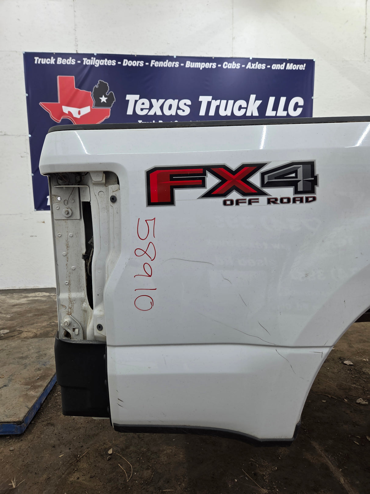 2017-2022 Ford F250 F350 Super Duty 6' 9" Short Truck Bed