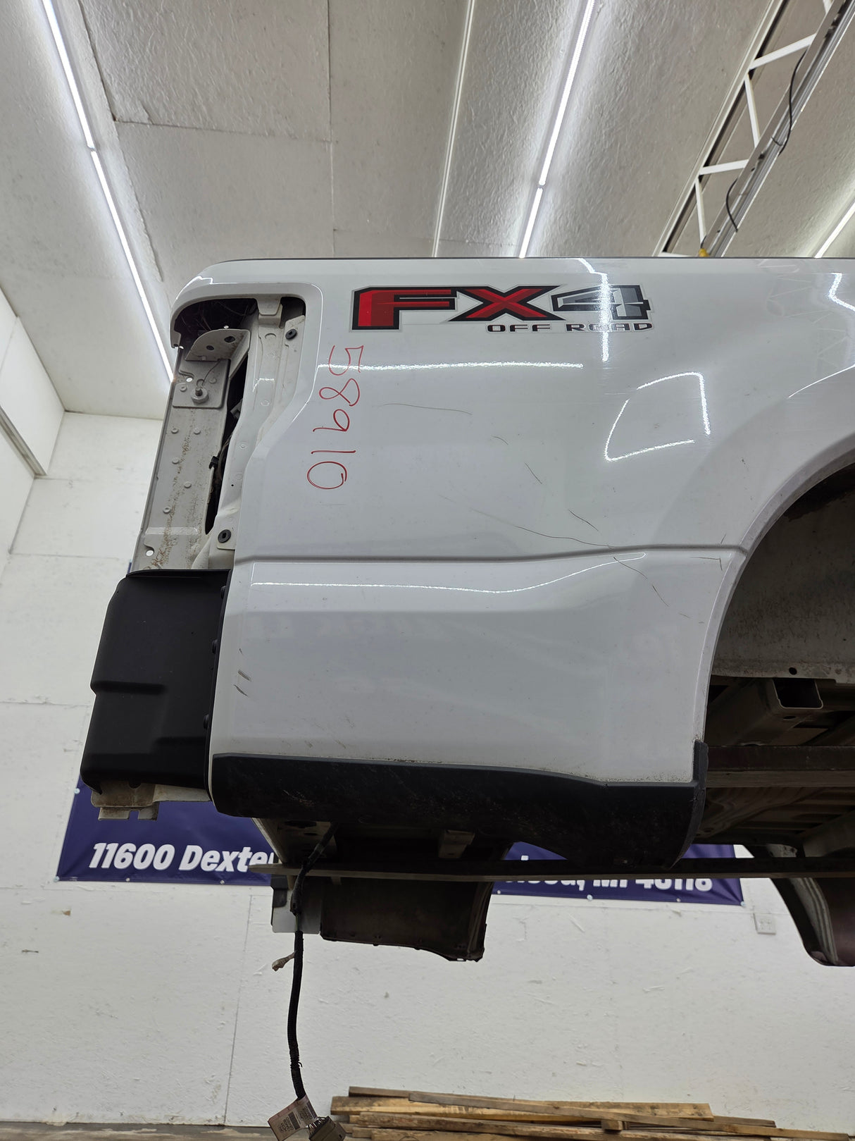 2017-2022 Ford F250 F350 Super Duty 6' 9" Short Truck Bed