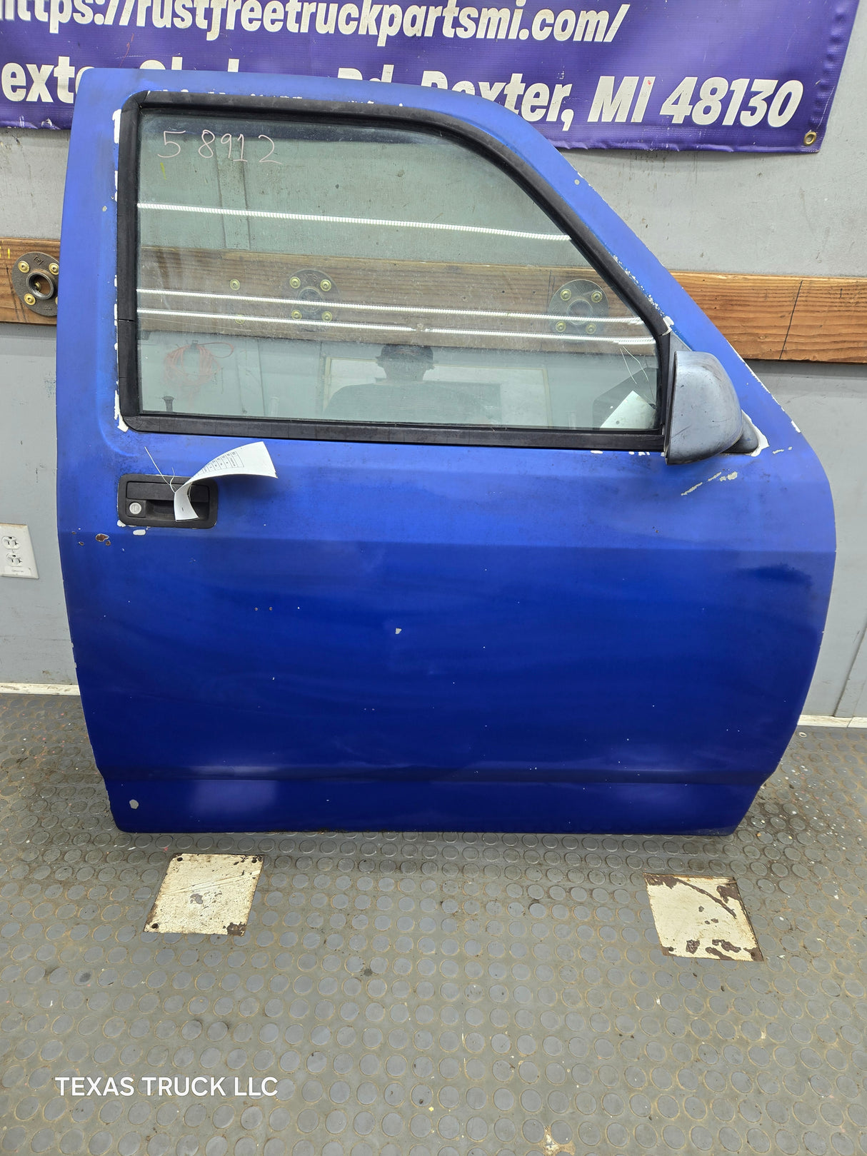 1992-1996 Dodge Dakota RH Passenger Side Front Door
