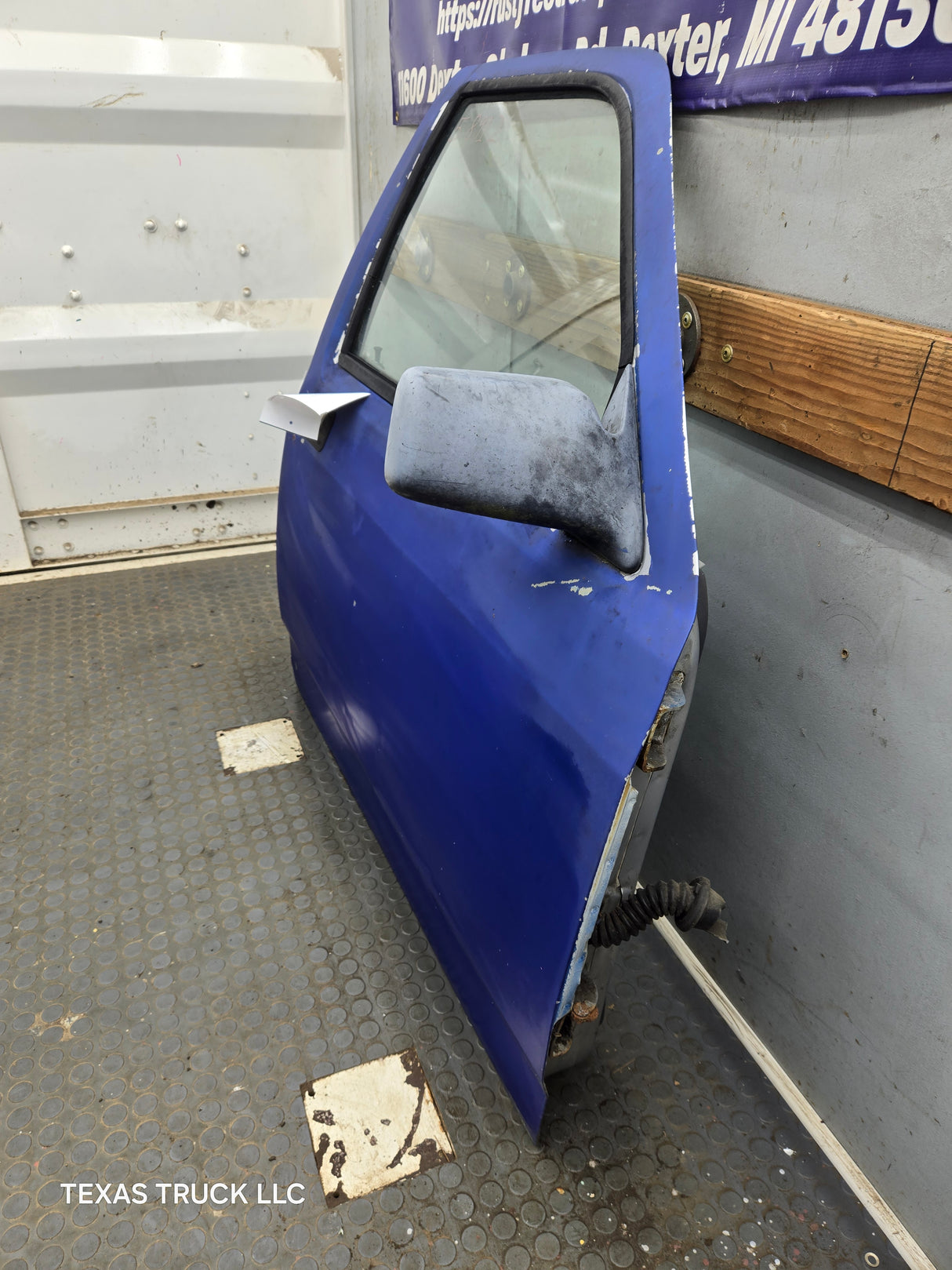 1992-1996 Dodge Dakota RH Passenger Side Front Door