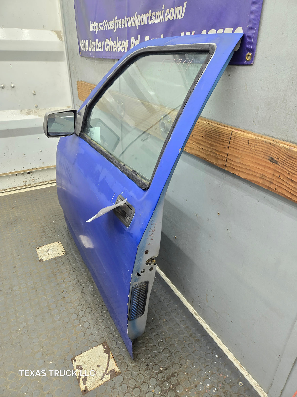 1992-1996 Dodge Dakota LH Driver Side Front Door