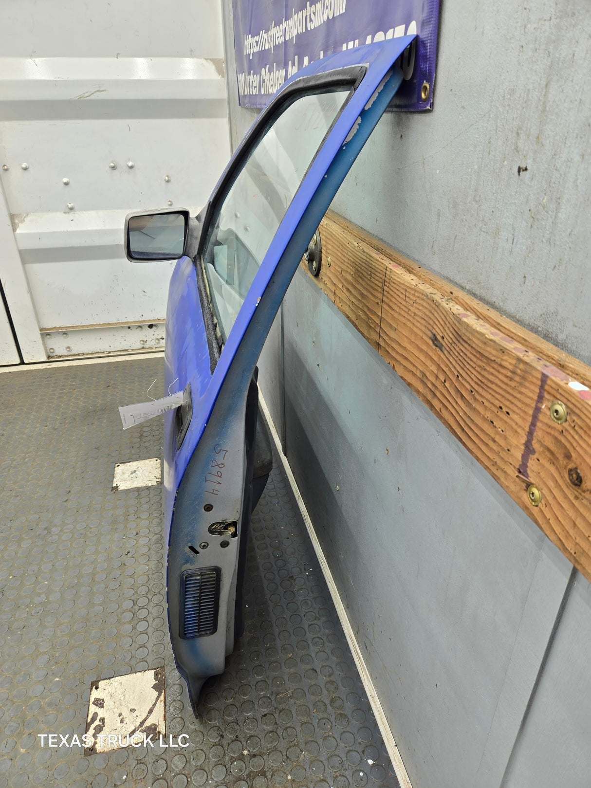 1992-1996 Dodge Dakota LH Driver Side Front Door