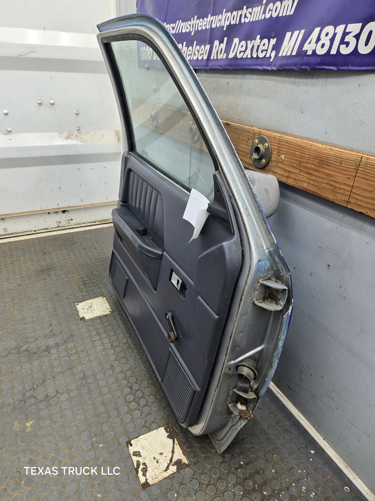 1992-1996 Dodge Dakota LH Driver Side Front Door