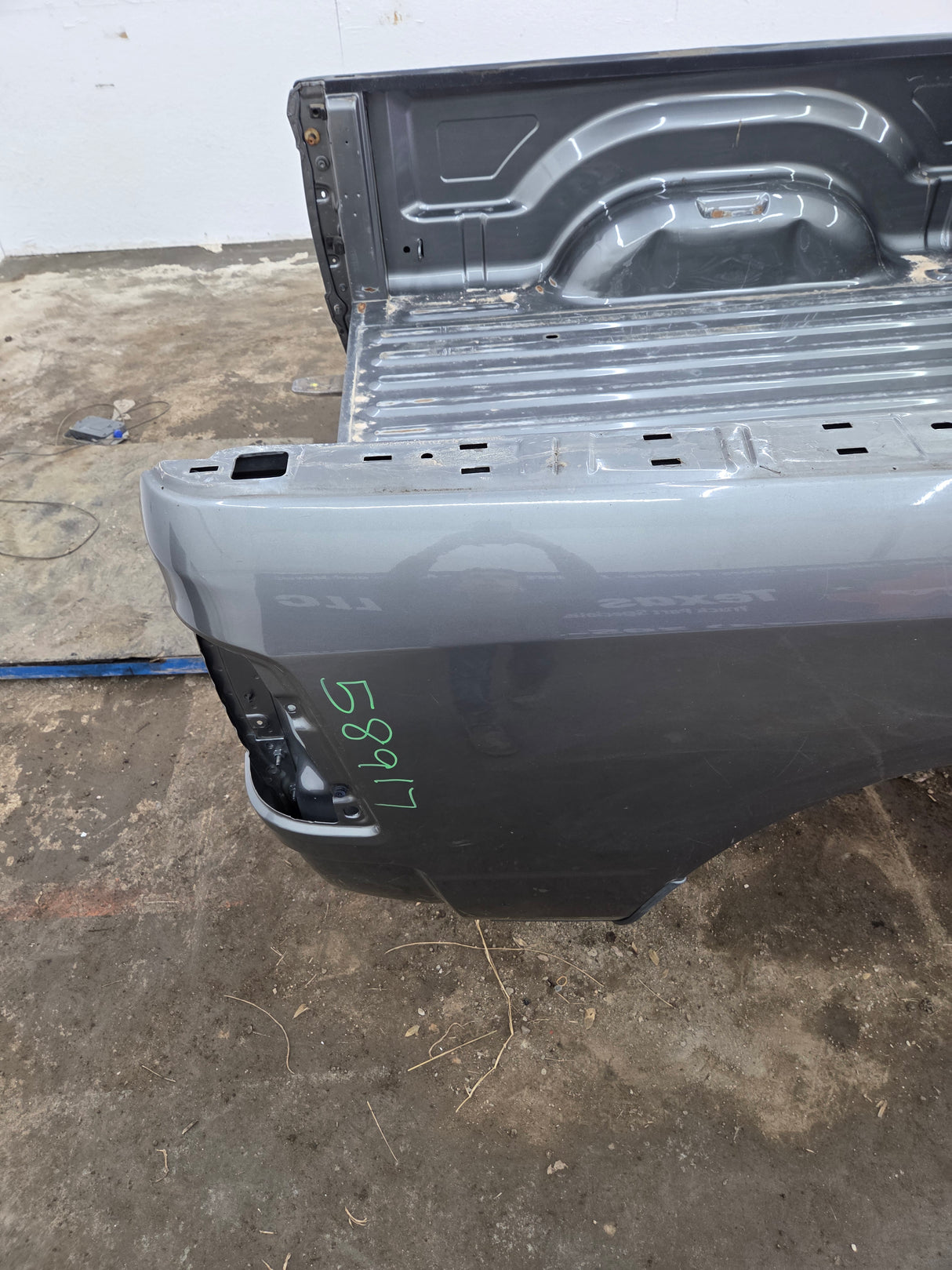 2009-2018 Dodge Ram 4th Gen 1500 2500 3500 6' 4" Short Truck Bed