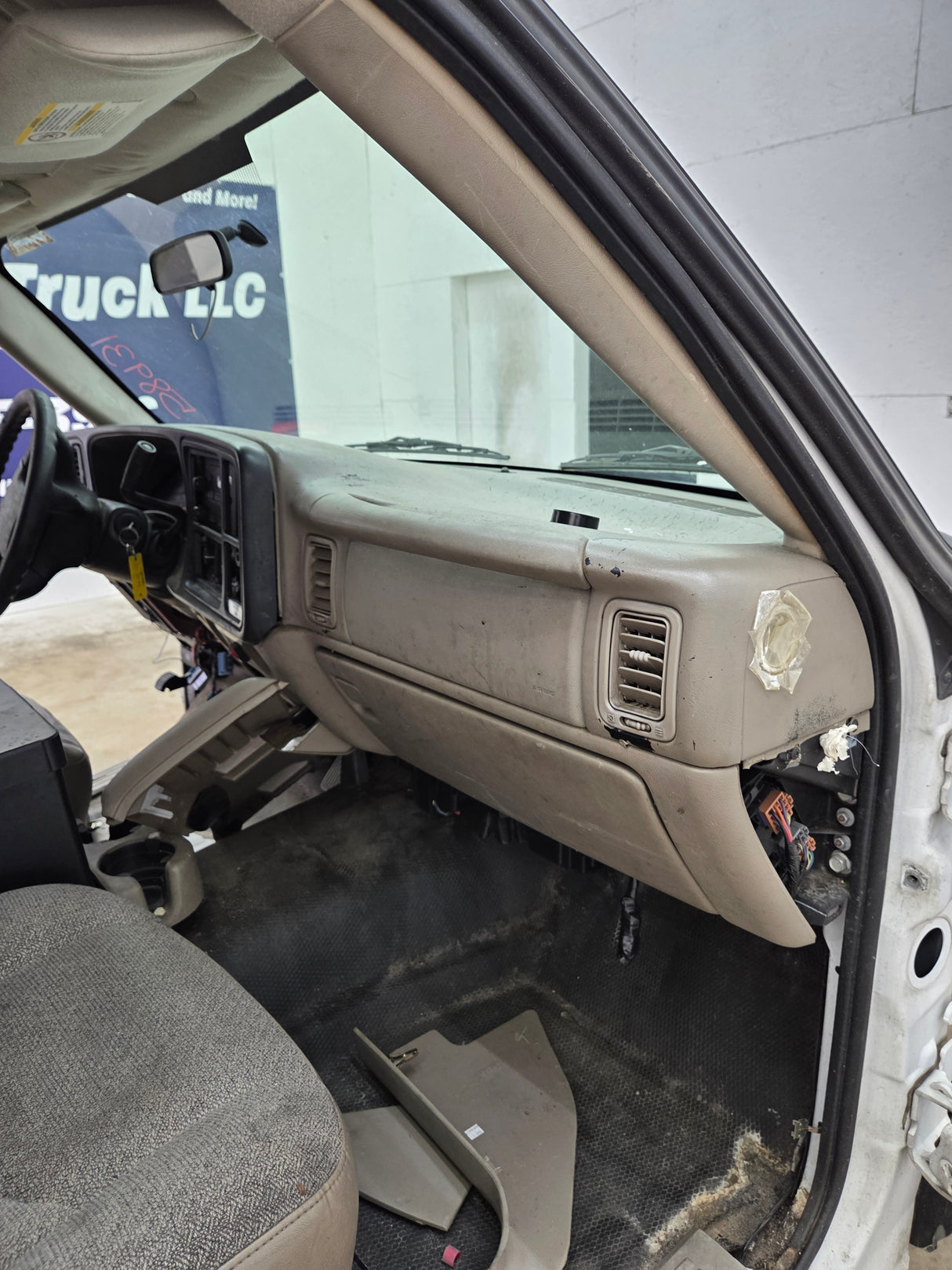 1999-2007 Chevrolet Silverado / GMC Sierra 1500 2500 HD 3500HD Regular Cab Body