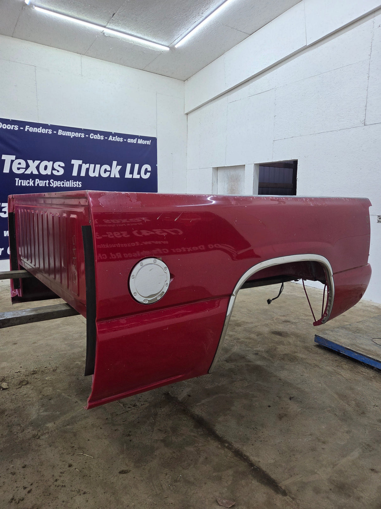 1999-2007 Chevrolet Silverado / GMC Sierra 1500 2500HD 3500HD 6' 6" Short Truck Bed