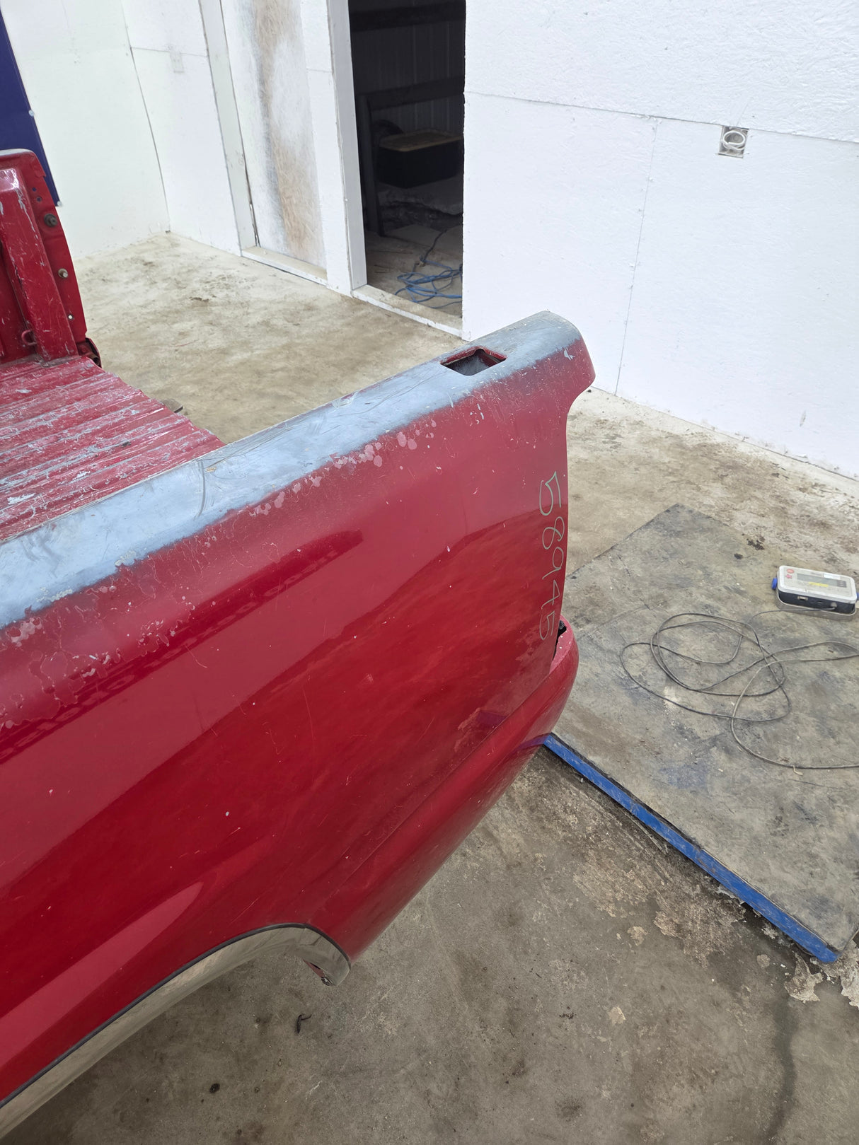 1999-2007 Chevrolet Silverado / GMC Sierra 1500 2500HD 3500HD 6' 6" Short Truck Bed